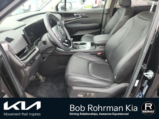 Used 2026 Kia Carnival SX w/ SX Dark Edition Package FWD image 9