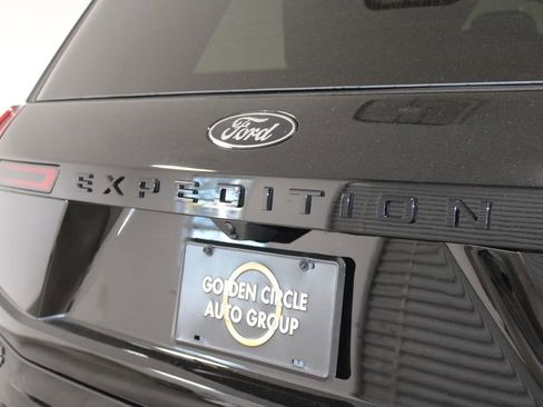 New 2025 Ford Expedition Platinum w/ Stealth Performance Package image 13