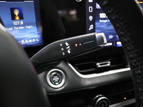 Used 2025 Chevrolet Equinox LT w/ Safety and Technology Package FWD image 26
