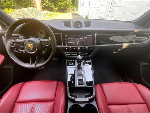 Certified 2026 Porsche Macan S AWD/4WD image 18