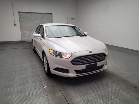 Used 2016 Ford Fusion SE FWD image 14