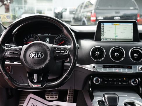 Used 2018 Kia Stinger GT2 AWD/4WD image 15