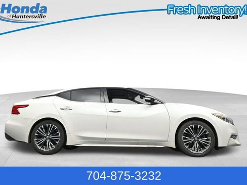 Used 2017 Nissan Maxima Platinum w/ Medallion Package FWD image 25