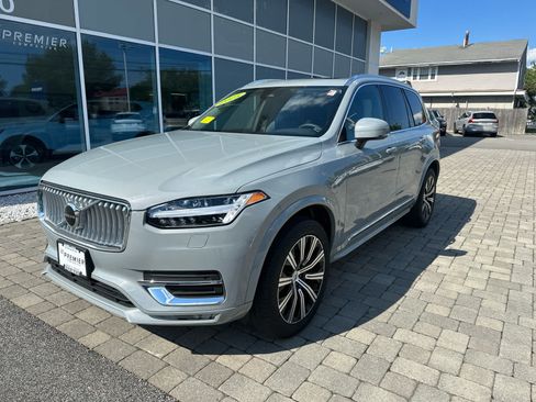 Used 2025 Volvo XC90 B5 Core w/ Protection Package Premier AWD/4WD image 7