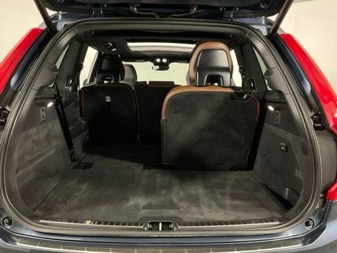 Certified 2024 Volvo XC90 T8 Ultimate AWD/4WD image 36