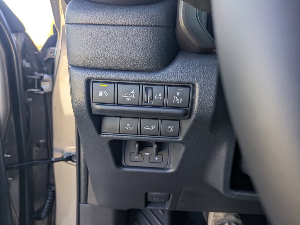 Used 2027 Toyota Land Cruiser w/ Premium Package AWD/4WD image 23