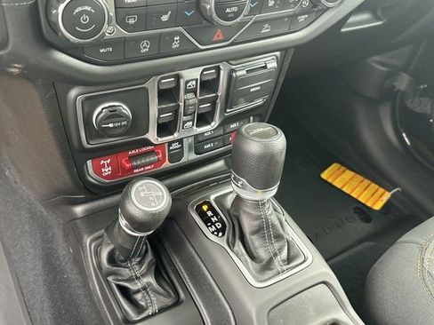 New 2025 Jeep Gladiator Mojave w/ Steel Bumper Group image 27