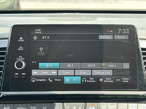 Used 2025 Honda Odyssey Elite image 23