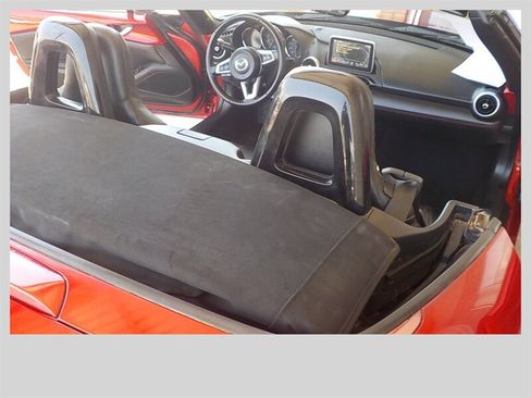Used 2016 MAZDA MX-5 Miata Grand Touring RWD image 39