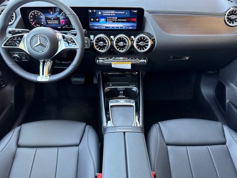 New 2026 Mercedes-Benz GLA 250 image 12