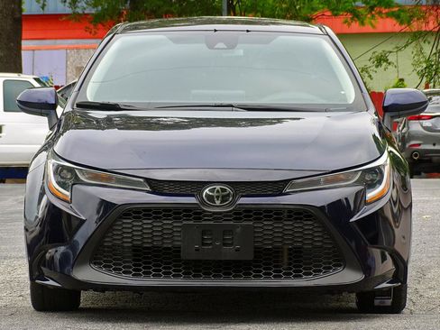 Used 2020 Toyota Corolla LE FWD image 8