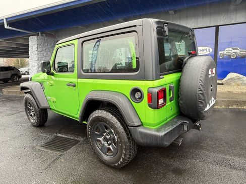 Used 2019 Jeep Wrangler Sport AWD/4WD image 5
