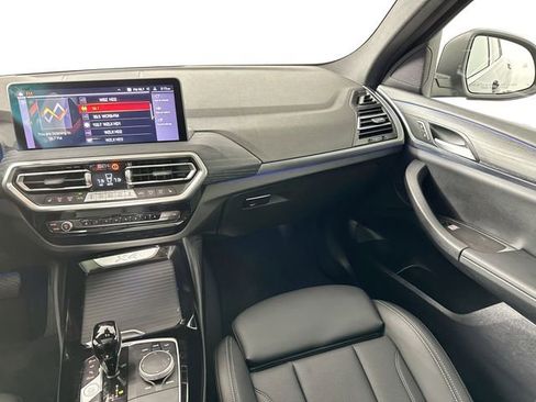 Used 2025 BMW X4 xDrive30i image 27