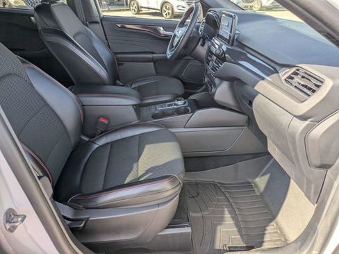 Used 2023 Ford Escape ST-Line AWD/4WD image 25
