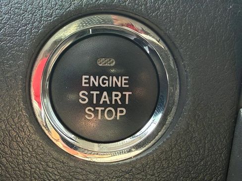 Used 2013 Toyota 4Runner Limited AWD/4WD image 26