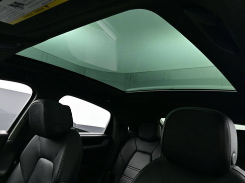 New 2025 Porsche Cayenne S AWD/4WD image 13
