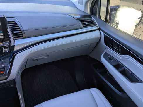Certified 2024 Honda Odyssey Touring image 23