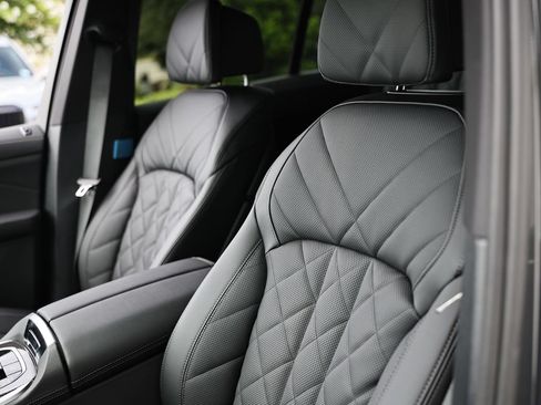 New 2026 BMW X5 M60i w/ Climate Comfort Package AWD/4WD image 22
