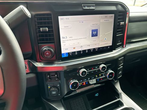 Used 2025 Ford F350 Lariat w/ Lariat Ultimate Package image 16