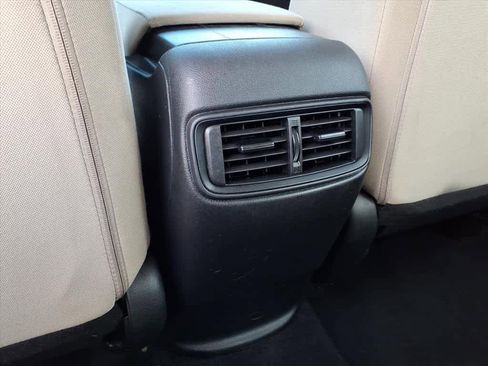 Used 2019 Honda CR-V LX image 9