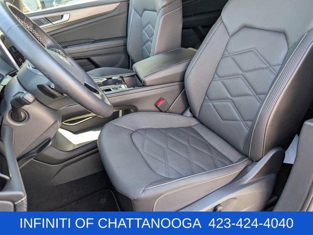 Used 2024 Volkswagen Atlas Cross Sport SE w/ Black Wheel Package FWD image 5
