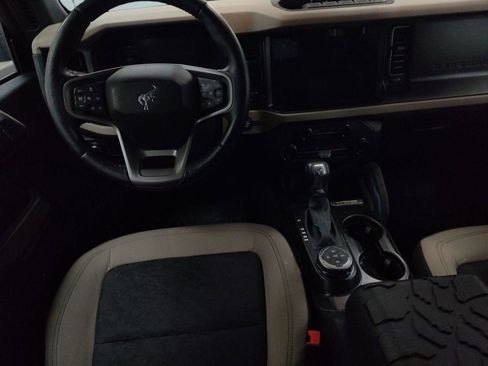 Used 2023 Ford Bronco Wildtrak image 24