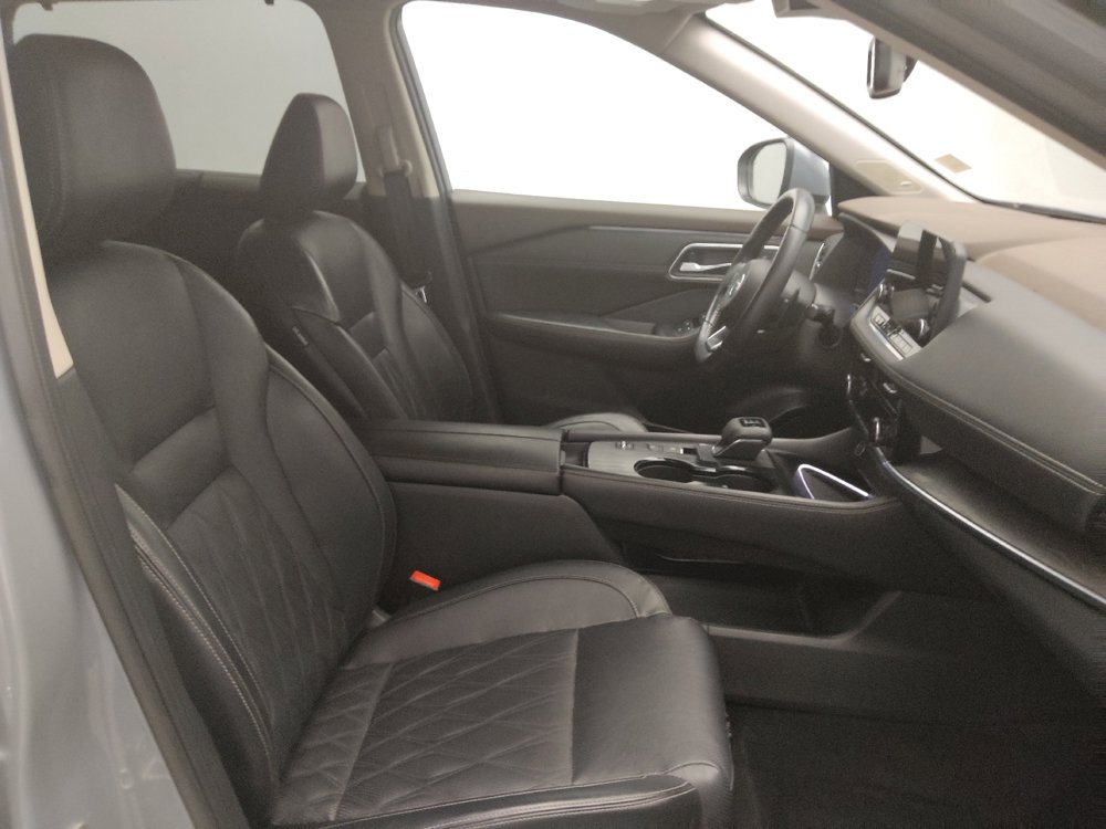 Used 2021 Nissan Rogue Platinum FWD image 21