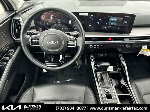 Used 2025 Kia Sorento SX image 8