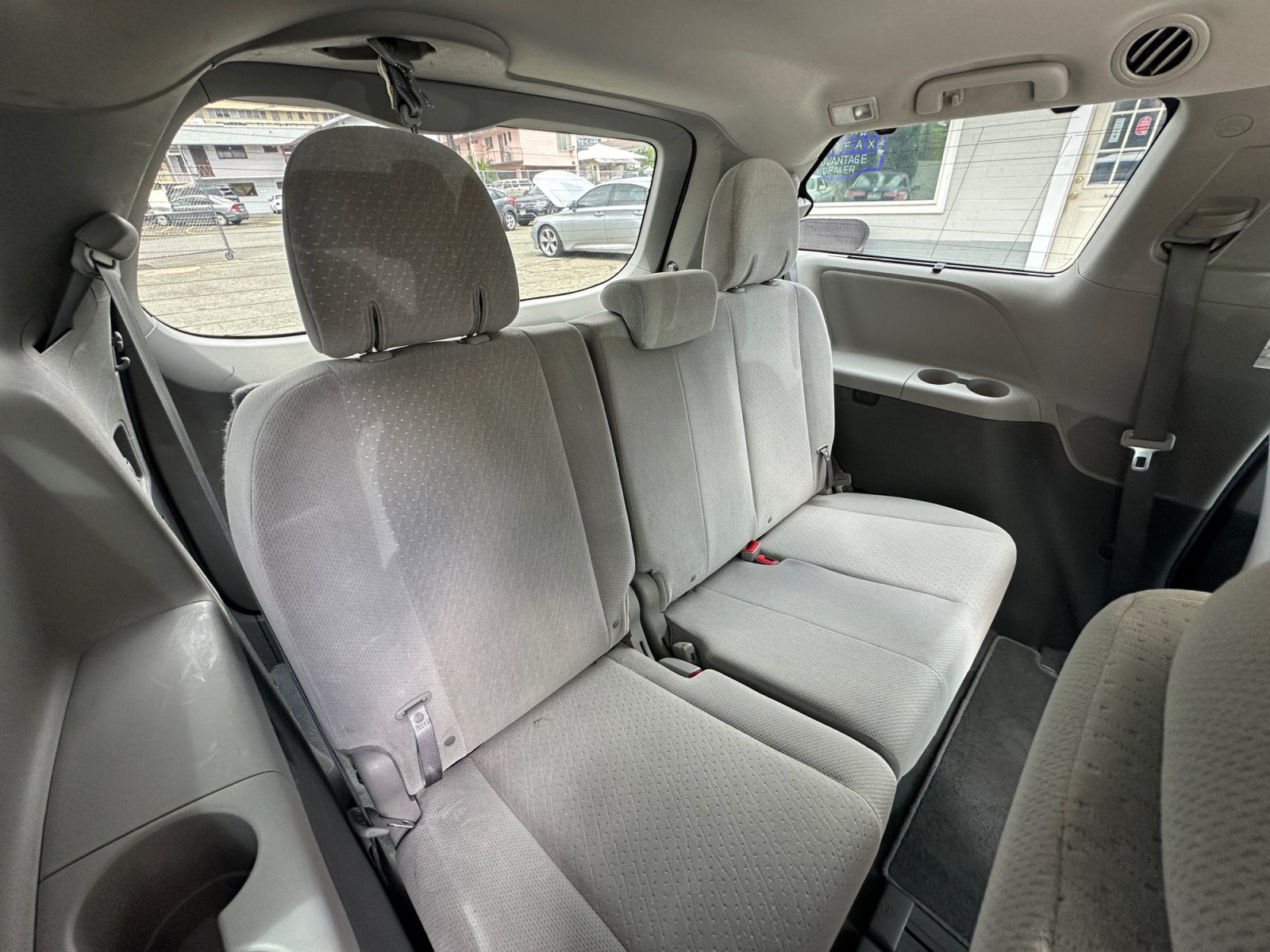 Used 2020 Toyota Sienna LE FWD image 17