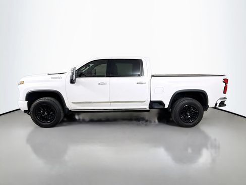 Used 2024 Chevrolet Silverado 2500 High Country w/ High Country Premium Package AWD/4WD image 4