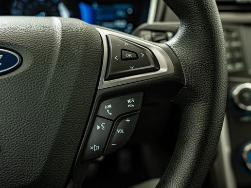 Used 2018 Ford Fusion SE image 20