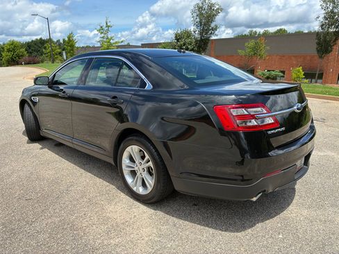 Used 2013 Ford Taurus SEL FWD image 3