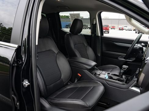 Used 2025 Ford Ranger Lariat w/ FX4 Off-Road Package AWD/4WD image 22