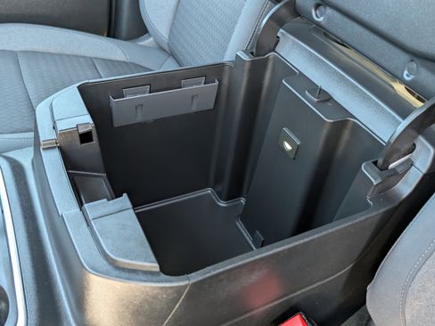 Used 2021 Chevrolet Silverado 1500 LT Trail Boss w/ Bed Protection Package AWD/4WD image 25