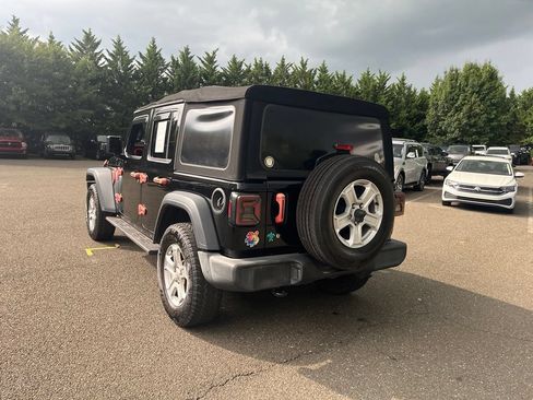 Used 2018 Jeep Wrangler Unlimited Sport S AWD/4WD image 5