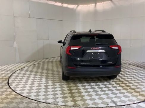 Used 2023 GMC Terrain SLE w/ Driver Convenience Package image 7