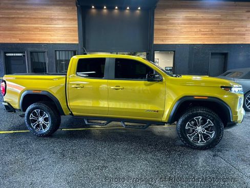 Used 2024 GMC Canyon AT4 AWD/4WD image 2