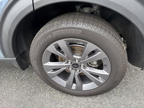 Used 2025 Ford Explorer Active w/ Active Comfort Package AWD/4WD image 19