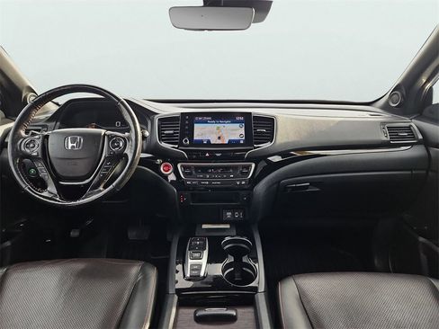 Certified 2022 Honda Ridgeline Black Edition image 11