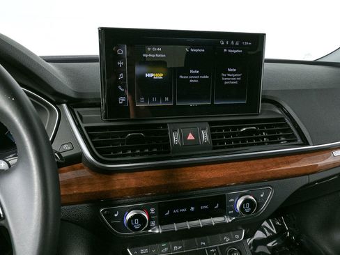 Used 2023 Audi Q5 e Premium AWD/4WD image 13