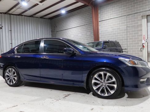 Used 2015 Honda Accord Sport image 7