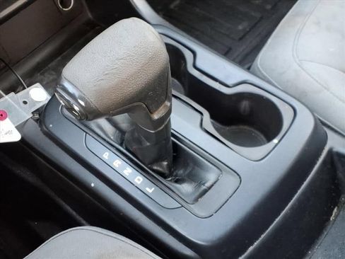 Used 2018 Chevrolet Colorado W/T RWD image 16