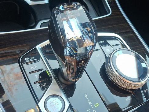 Used 2020 BMW X5 xDrive40i w/ M Sport Package image 16