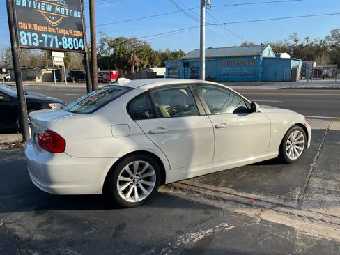 Used 2011 BMW 328i Sedan RWD image 3