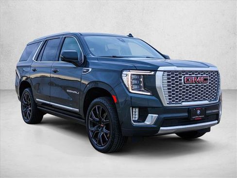 Used 2021 GMC Yukon Denali w/ Denali Ultimate Package image 3