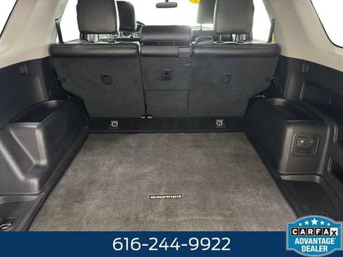 Used 2015 Toyota 4Runner SR5 AWD/4WD image 13