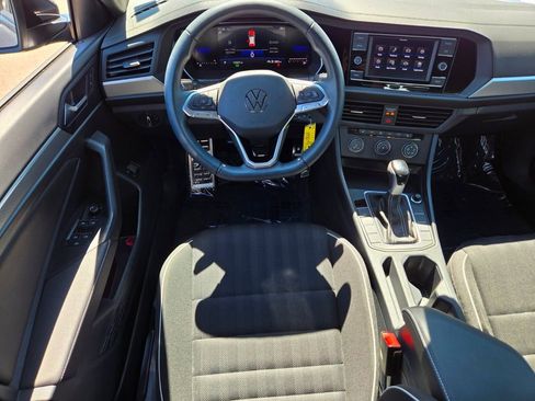 Certified 2024 Volkswagen Jetta Sport image 10