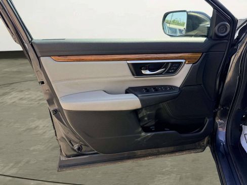 Used 2019 Honda CR-V Touring image 14