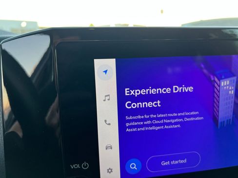 Used 2025 Toyota Camry LE image 20