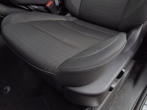 Used 2024 GMC Sierra 1500 SLE image 23